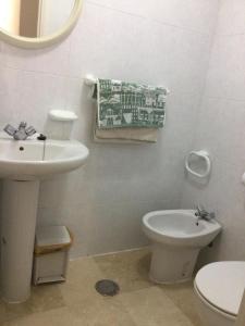 Lovely 2 Bedroom Holiday Apartment in Central Caleta de Fuste