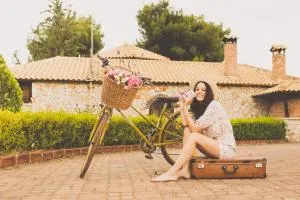 Vintage Stone House Where Calm Lives - Dhéndra