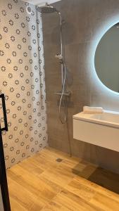 Exclusif Appart piscine chauffée de luxe 10 min centre AixenPc Belvoir SISSI