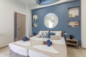 Avra Suites in City center - 50m to Beach