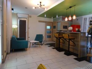 Maisons de vacances PETITE MAISON DE CAMPAGNE EN CENTRE VILLE : photos des chambres