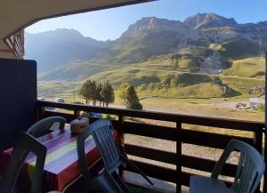 La Mongie, Studio pieds des pistes, parking intérieur privé