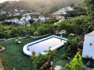 Casa Luis - 比纽埃拉