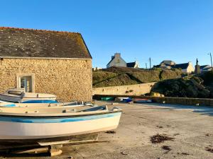 Maisons de vacances Face a l'ocean, Bretagne authentique a Pors-Poulhan : photos des chambres