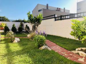 Apartments Elvira 