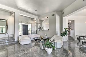 Tucson Desert Oasis with Private Pool and Patio!