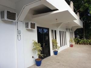 Camiguin KALIMBA DE LUNA INN