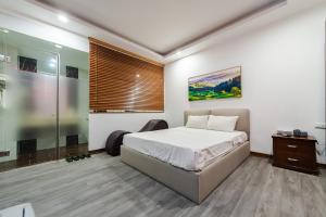 Night Hotel