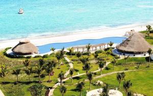 Beachfront Loft Amara Cancun