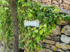 Maisons de vacances Classy Holiday Home in Les Vans with Pool : photos des chambres