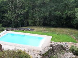 Maisons de vacances Traditional holiday home in Altillac with private pool : photos des chambres