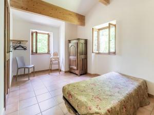 Maisons de vacances Natural stone house in stunning location with small beach at 300 metres : photos des chambres