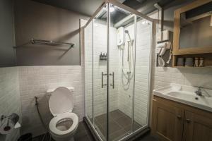 Canal View Lo-ha guest house, Contactless Check-in