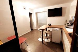 Comme à la maison!!A 5 min à pied plage,pkg privé