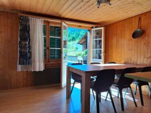 Chalet Engi Apt 2 for up to 6 People