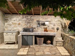 Maisons de vacances Mas de charme Jas de Berrias piscine proche Les Vans Ruoms Gorges Ardeche : photos des chambres