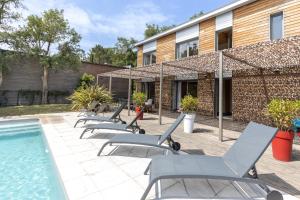Maisons de vacances Santos Villa Piscine Proche Plage : photos des chambres