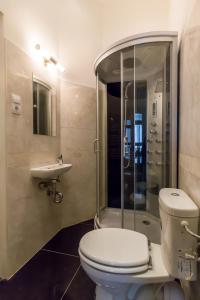 Spacious Riverside Residency - Magnificent View