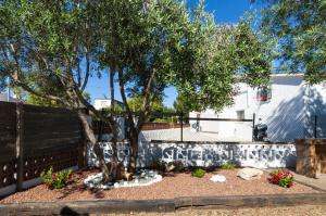 1215 BAIX CAMP casa con jardin - Apivend Immo