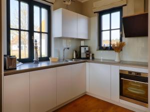 Reetland am Meer - Superior Reetdachvilla mit 2 Schlafzimmern F24