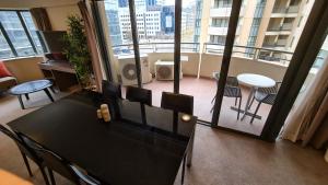 2BR 2Bath L4 Executive Apartment, in City Centre