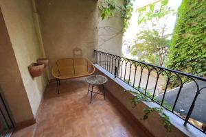 Appartements Aux MARCHES DU PALAIS - SPACIEUX - TERRASSE - WIFI : photos des chambres