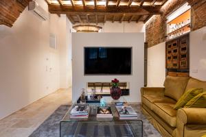 La Bottega del Ferro by Mmega