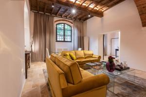 La Bottega del Ferro by Mmega