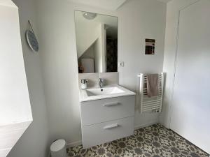 Appartements Les petits galets - T2 - WIFI - Coeur de ville - Parking : photos des chambres