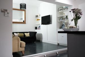 Gorgeous 3 Bedroom Victorian Townhouse