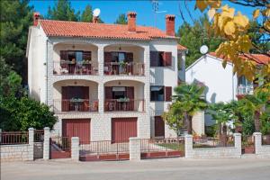 Apartments Rafael