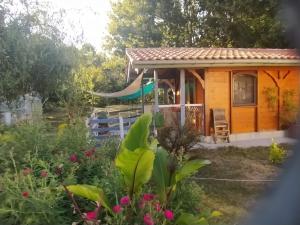 B&B / Chambres d'hotes Chambre d hote dans un magnifique chalet : Chambre Double - Vue sur Jardin