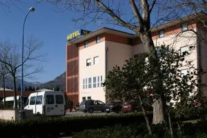 威利酒店 - 文佐内