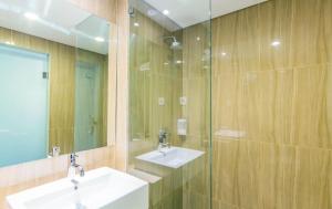 Phòng Loại Sang Giường Lớn (Deluxe King Room)