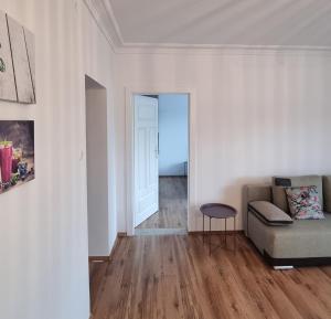 Apartament Riviera dwupokojowy z widokiem na kanał