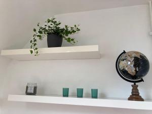 Rustig appartement in het groen met terras