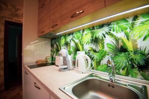 Romantic Getaway 1-BD Apartment with Sea View by Flat Mаnаger