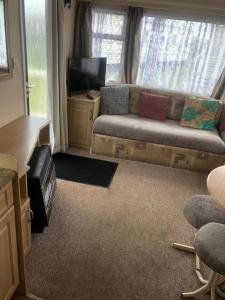 A4 THE CHASE 6 Berth Pet Friendly Caravan With Decking