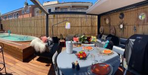 Villas Little Boheme, luxe, piscine, SPA, tout a pied, Port Grimaud : photos des chambres