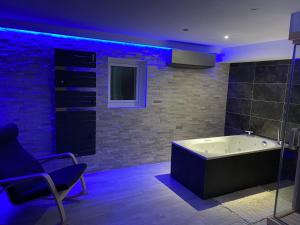 Villas Little Boheme, luxe, piscine, SPA, tout a pied, Port Grimaud : photos des chambres