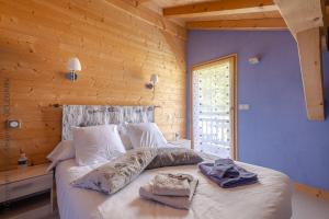 B&B / Chambres d'hotes Chalet aux 3 biches : photos des chambres