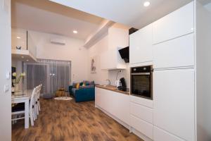 Luxury with gallery, heated pool only for you-KLIS CRO