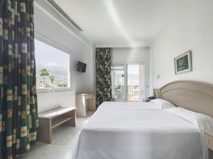 Apartamentos La Carabela