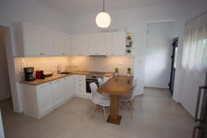 George‘s Place Kastrosikia