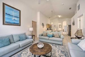 Pool + Lanai: Emerald Isle Resort Home!