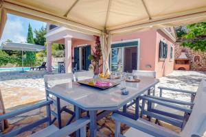 Secluded, sunset, beaches, walk to village-Melina