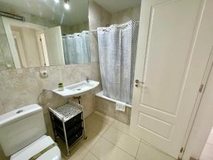 Beautiful apartment with pools in Gemelos 26