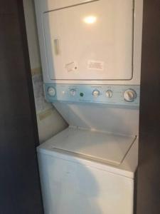 Beautiful 3 bedroom, fully furnished, on the beach