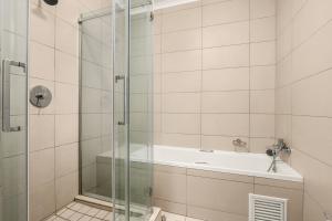 V&S Apartments - Immaculate Luxury Apartment in Fourways, Johannesburg