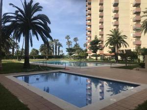 Bonito apartamento junto al mar